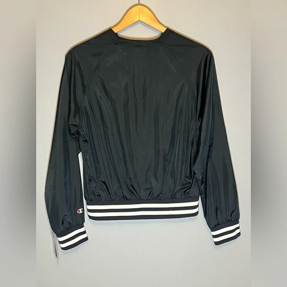 Brand New Champion Windbreaker Pullover Jacket Women’s size XS - Picture 2 of 6